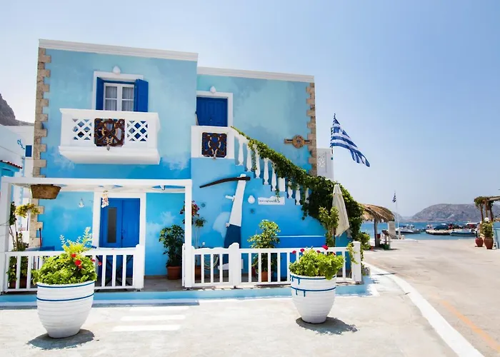 Captain Elias 2 Foiníkion